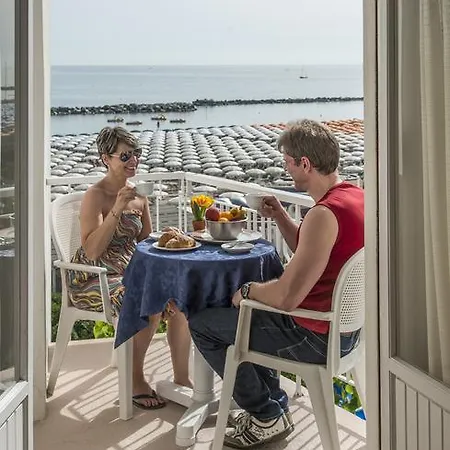 Hotel Baia Marina Cattolica