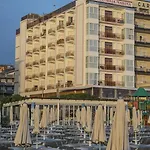 Hotell Baia Marina 3*