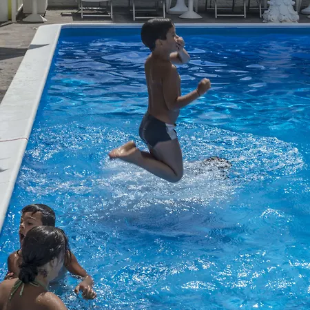 מלון Baia Marina 3*